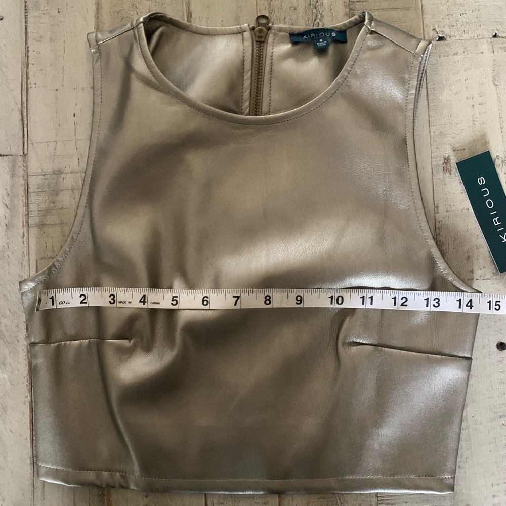 KIRIOUS Faux Leather Crop Too, back Zipper Size Small - Picture 5 of 6